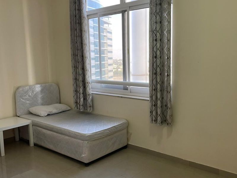 Executive style Bed space for rent For Male